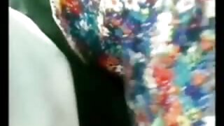 Slatka chippie Mei Naomi je gola i dostupna je za muškarce