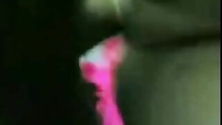 Prefina mala brineta dobija dvostruki prodor u trojku