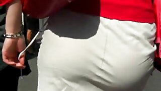 Tri uma uzimajući lezbejke jezikom jebaju međusobno slasne pičke